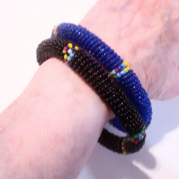 Pair of Wrapped Seed Bead Bangle Bracelets in Black and Blue - Picture 3 of 4